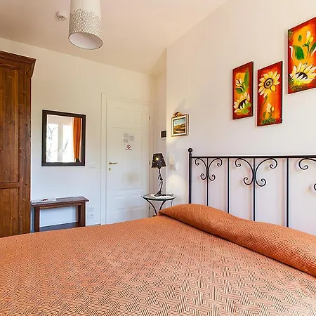 Osteria Da Cesare E 4* Кастель Сан Петро Терме